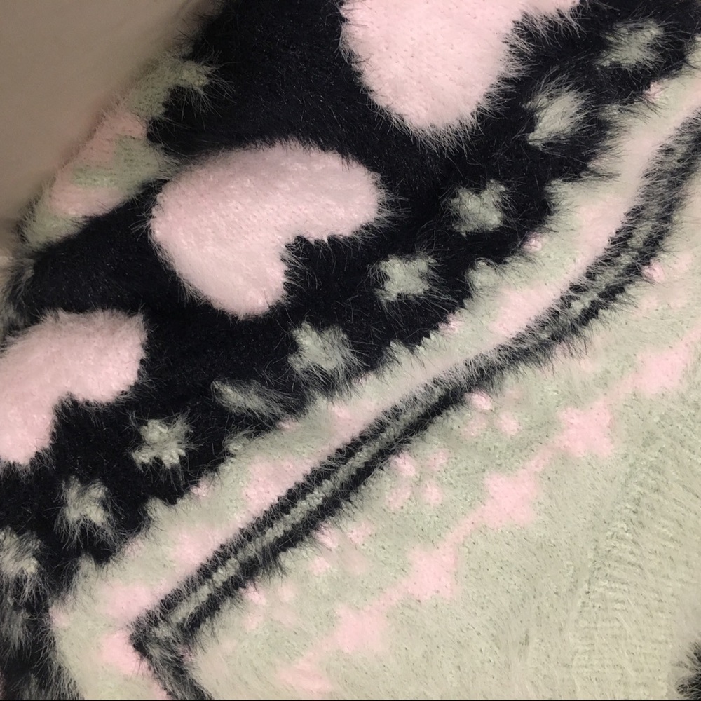 NWT VICTORIA SECRET SOFT PLUSH SWEATER Size LG - Picture 6 of 7